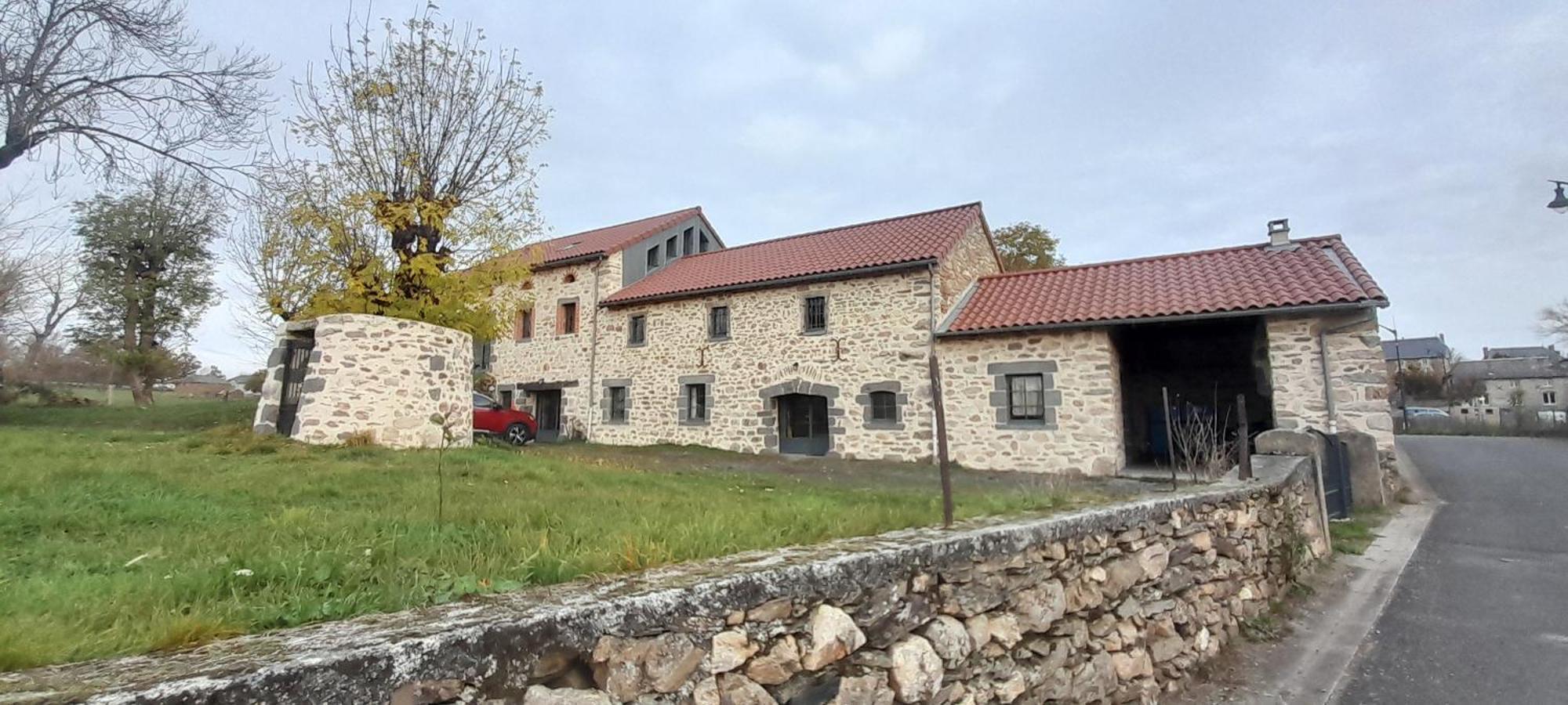 Relais Du Lac De La Truyere Anglards de Saint Flour Extérieur photo